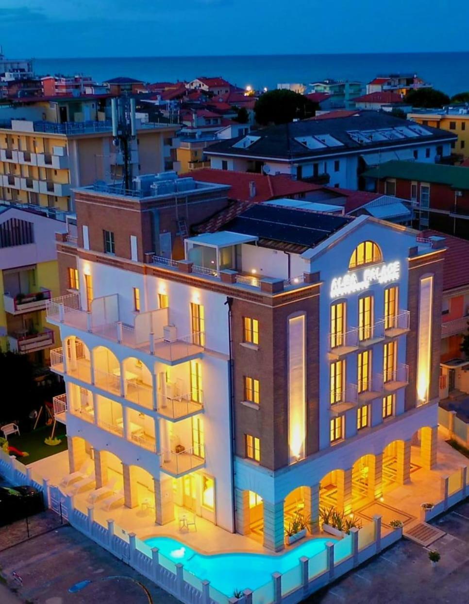 Residence Hotel Alba Palace 알바아드리안티카 외부 사진