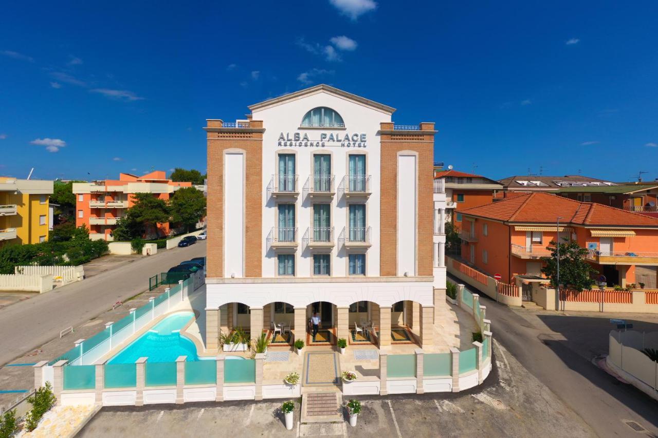 Residence Hotel Alba Palace 알바아드리안티카 외부 사진