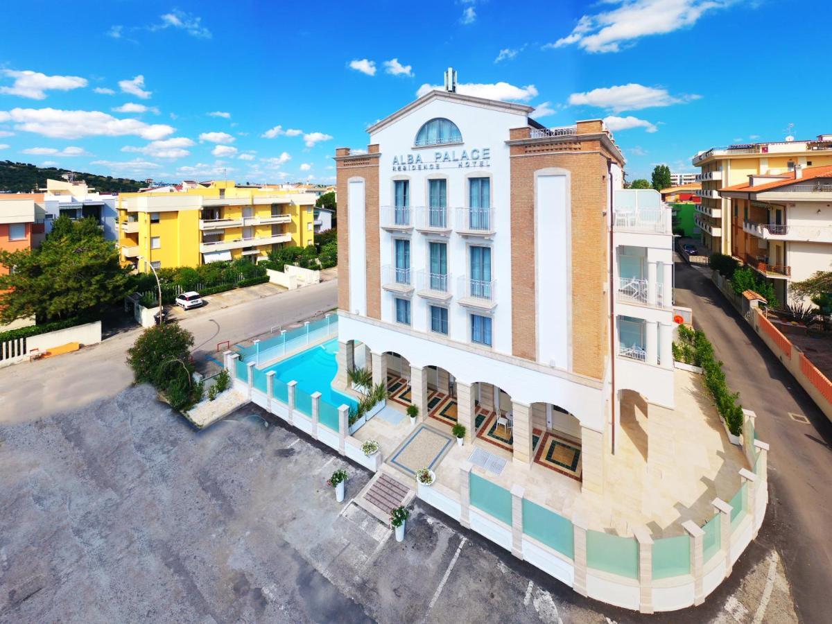 Residence Hotel Alba Palace 알바아드리안티카 외부 사진