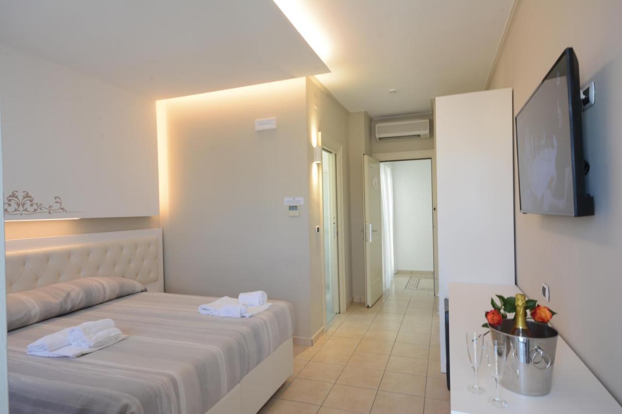 Residence Hotel Alba Palace 알바아드리안티카 외부 사진